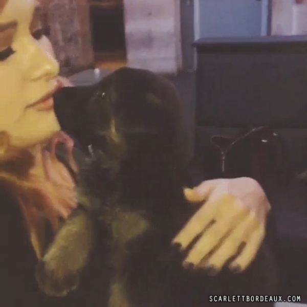 realscarlettbordeaux20151022_Still016.jpg
