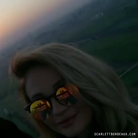 realscarlettbordeaux20161122_Still009.jpg