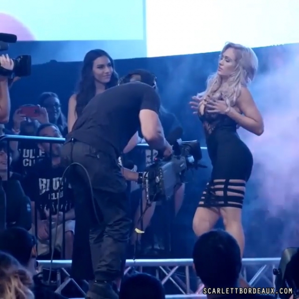 realscarlettbordeaux20180730_Still077.jpg